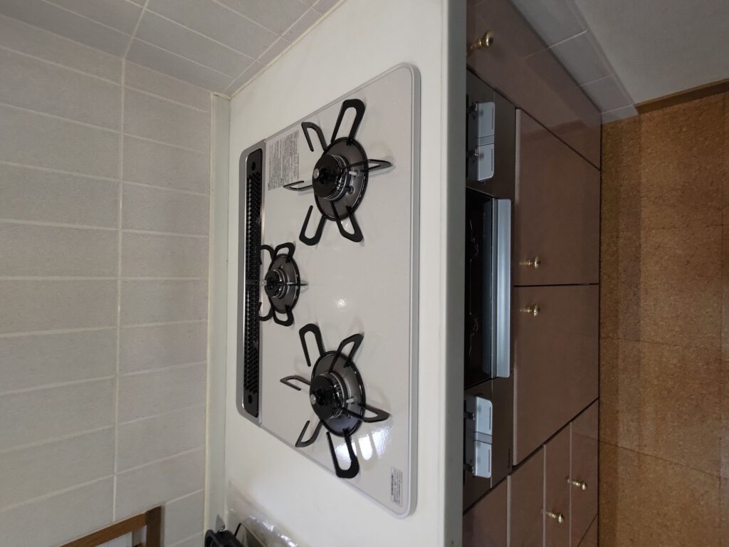 新宿区　レンジフード・コンロ交換工事