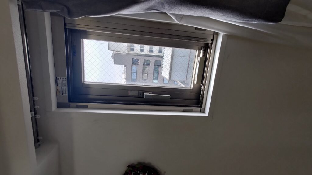 江東区　カーテンレール設置工事